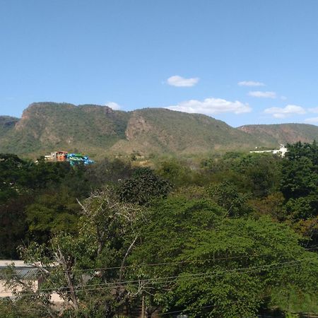 Aguas Da Serra Com Acesso Ao Rio E Vista Pra Serra Rio Quente Exteriér fotografie